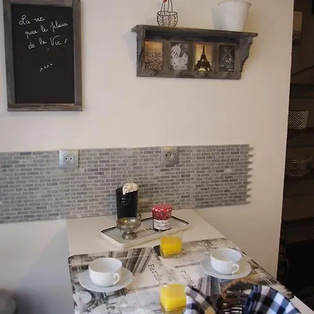 Apartment Du Passant Rennais Avec Balcon Sur Cour